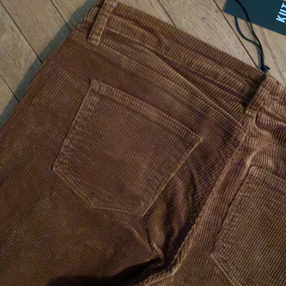 Kut From The Cloth Kelsey Ankle Flare Raw Hem Corduroy jeans/Cognac - Picture 4 of 8